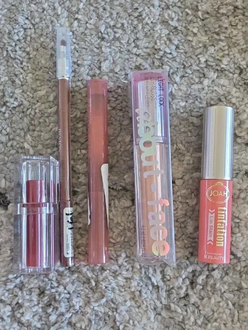 Cheek And Lip Makeup Bundle